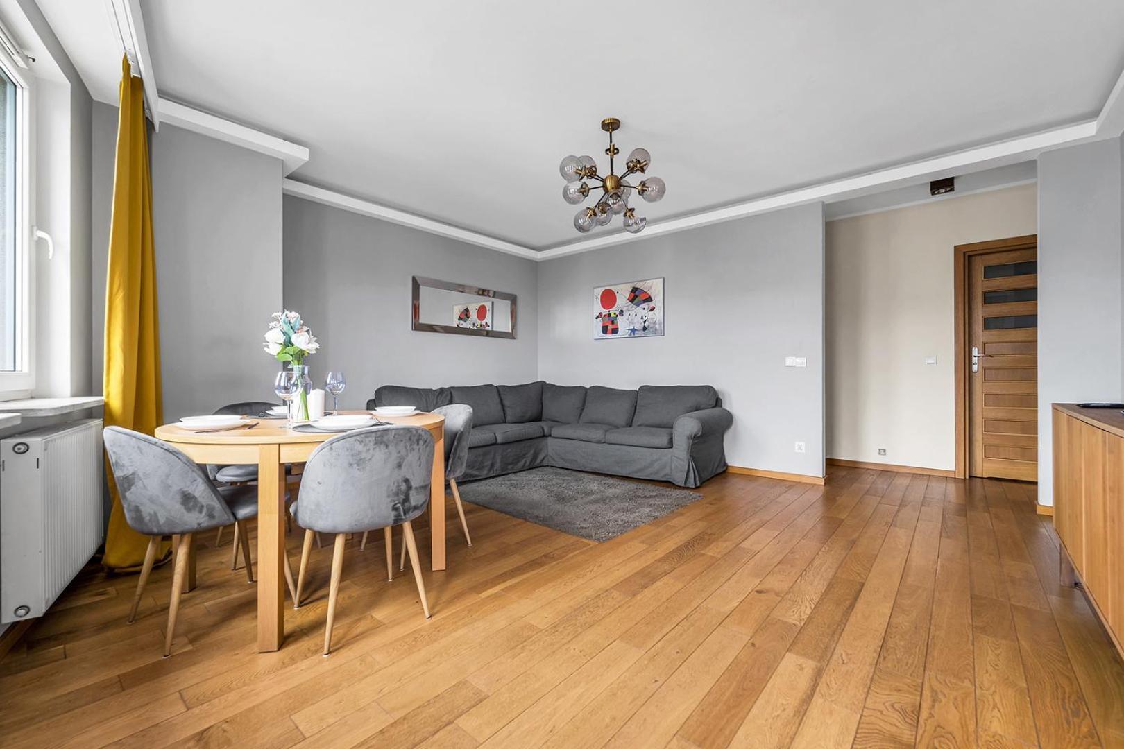 Wola Tower - 60M2, Balcony With City View, Parks Nearby - By Rentujemy Warsaw Luaran gambar